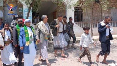 السامعي يتفقد مدرسة أم المؤمنين عائشة المتضررة من قصف العدوان الأمريكي البريطاني 