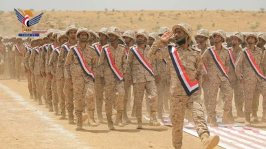 عرض عسكري لخريجي دورة "طوفان الأحرار" لمنتسبي اللواءين الثاني والـ11 حرس حدود