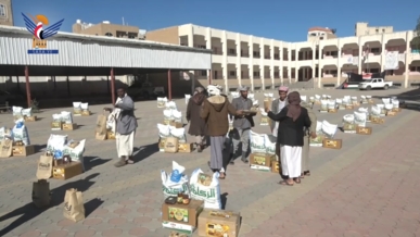 تدشين توزيع الزكاة العينية لألف و530 أسرة مستفيدة بمحافظة مأرب