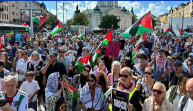 احتجاجات في السويد لإنهاء جريمة "الإبادة الجماعية" في قطاع غزة