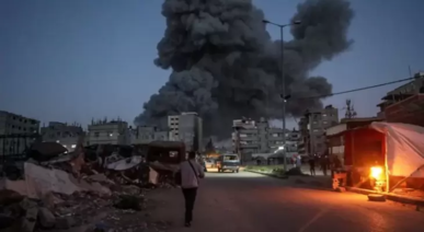 الدفاع المدني في غزة: 9 إصابات بقصف صهيوني استهدف منزلًا في مخيم الشاطئ
