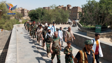 مسير لقوات التعبئة في صنعاء القديمة اسناداً ونصرة لغزة 