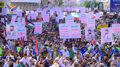 أبناء الحديدة يحتشدون في 235 مسيرة ثباتًا مع غزة واستنفارًا في مواجهة العدوان