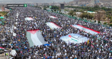 المسيرات المليونية اليمنية في يوم القدس: نشيد بالضربات المنكلة بالأعداء