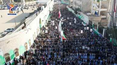 أبناء حجة يحتشدون في 141مسيرة تحت شعار "ثابتون مع غزة.. ومستمرون في مواجهة المشروع الصهيو أمريكي"