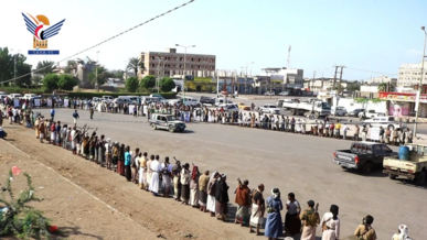 وقفة قبلية مسلحة بمديرية الحالي في الحديدة تأكيداً على استمرار النفير والتعبئة