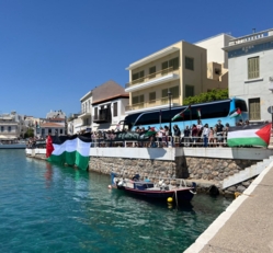 تظاهرات في اليونان ضد سفينة جديدة تقل سياحاً صهاينة