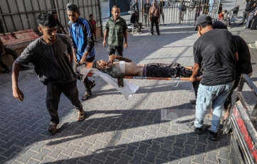 استشهاد 5 فلسطينيين بينهم طفلان بقصف صهيوني منزلا في مخيم النصيرات