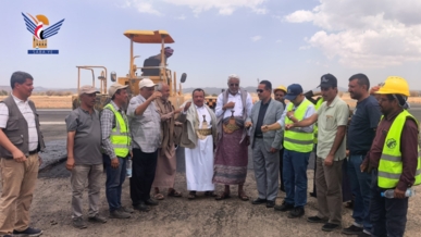 وزير النقل يعلن عودة مطار صنعاء الدولي للخدمة بعد تأهيل مدرجي الإقلاع والهبوط