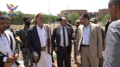 العلامة مفتاح يطلع على سير التعليم الأكاديمي والنشاط البحثي بجامعة صنعاء