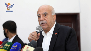 رئيس الوزراء يشارك في فعالية الذكرى السنوية لرحيل العلامة السيد بدر الدين الحوثي