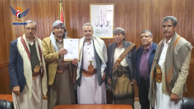هيئة مكافحة الفساد تتسلّم الإقرار الثالث من محافظ المهرة هيئة مكافحة الفساد تتسلّم الإقرار الثالث من محافظ المهرة