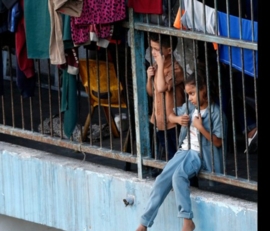 "أونروا": مع كل يوم يستمر فيه حصار غزة يصبح عمل طواقمنا أكثر مشقة