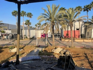  العدو الصهيوني يواصل إغلاق معبري رفح وكرم أبو سالم لليوم الـ15 على التوالي