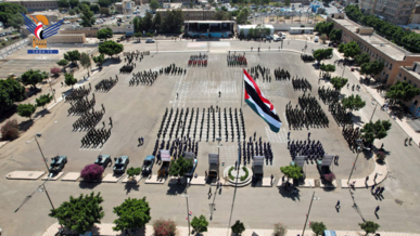  وزارة الداخلية تحتفي بتخرج دفعة "مع غزة حتى النصر" لدورات أمنية وتأسيسية وتنشيطية
