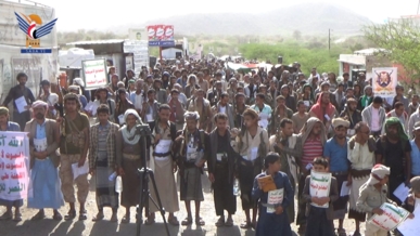 لحج .. مسيرة ووقفة بالقبيطة تأكيدًا على استمرار نصرة غزة واحتفالًا بهزيمة أمريكا