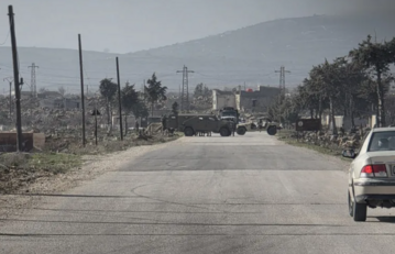 سوريا.. دورية للعدو الإسرائيلي تتوغل في ريف القنيطرة وتنشأ حاجزاً وتفتش المارة