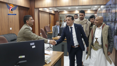 تفقد مستوى الانضباط الوظيفي بمصلحة الجمارك والضرائب