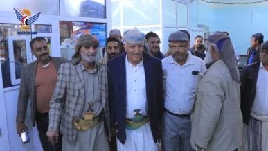 محافظ إب يتفقد سير الأداء بمستشفى الرضمة الريفي