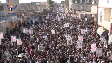 مسيرات في 29 ساحة بمحافظة ذمار تأكيدًا على الثبات في نصرة غزة