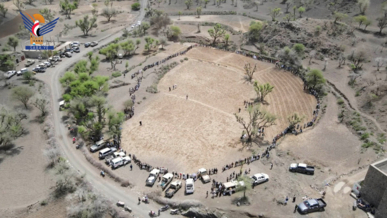 أبناء مديرية حزم العدين في إب يعلنون النفير العام 