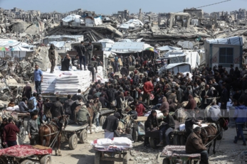 ارتفاع شهداء لقمة العيش في غزة إلى 2,060 شهيدا وأكثر من 15,197 إصابة