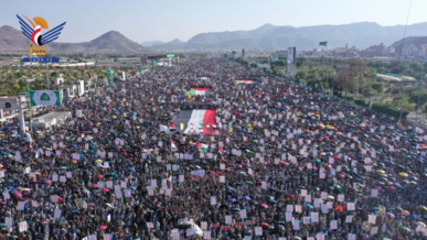 طوفان بشري غير مسبوق في صنعاء.. "عامان من الجهاد والتضحية حتى النصر"