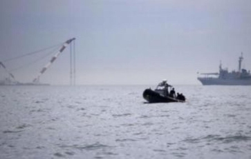 العدو الصهيوني يعتقل خمسة صيادين فلسطينيين قبالة ميناء غزة