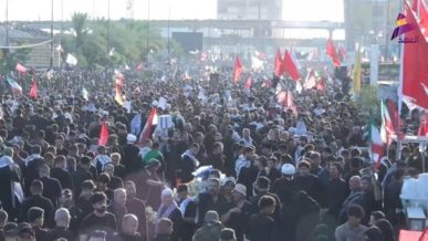 انطلاق التشييع الشعبي للشهيد السيد علي الخامنئي من مجسر الكوفة في النجف الأشرف
