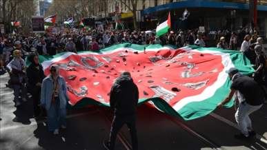 الأستراليون يواصلون احتجاجاتهم ضد مجازر غزة بالمظاهرة رقم 100