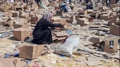 استشهاد ثلاثة وجرح اخرين من منتظري المساعدات وسط وجنوب قطاع غزة