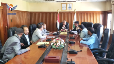 اجتماع بجامعة إب يناقش آلية تنفيذ دورات وحملات توعوية ضمن الأنشطة الصيفية