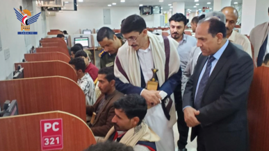 وزير التربية يُدشّن اختبارات المفاضلة على المقاعد المجانية بالجامعات اليمنية