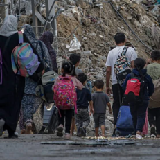 "الإعلامي الحكومي” بغزة: نزوح واسع من شرق خان يونس نحو المواصي والمخيمات