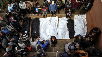 غزة: استشهاد العشرات وإصابة المئات خلال 24 ساعة.. وحصيلة شهداء التجويع ترتفع إلى 251