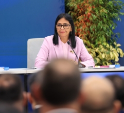 في ظل تراجع 80% من الحقول النفطية حول العالم..رودريغيز: فنزويلا تمتلك مكامن للنفط جاهزة للاستغلال