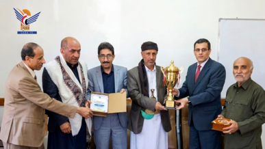 النائب العام يلتقي مسؤولي الجهازين الفني والإداري لفريق النيابة العامة لكرة القدم