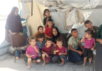 بين خوف الأحفاد وصمود الجدة.. صباح عبيد تروي حكاية النزوح في غزة