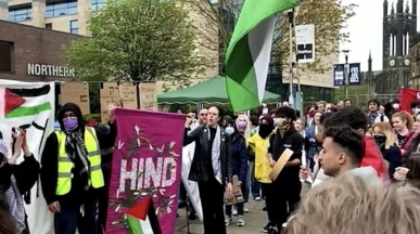 الجامعات البريطانية تنظم إلى الاحتجاجات المنددة بالعدوان على غزة