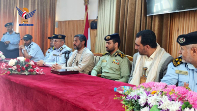 مناقشة تعزيز الأداء المروري وتكريم مدير المرور السابق في ذمار