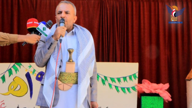 وزير الخدمة المدنية يدشن العام الدراسي الجديد في مديرية التحرير بأمانة العاصمة