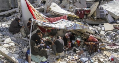 بلدية دير البلح تؤكد ضعف الاستجابة لدعوات العدو الإسرائيلي بالنزوح إلى المدينة