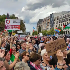 مظاهرة حاشدة في برلين تدين جرائم العدوان الاسرائيلي في غزة