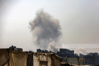 استشهاد 14 فلسطينياً جرّاء قصف صهيوني لخيام نازحين في خان يونس ودير البلح