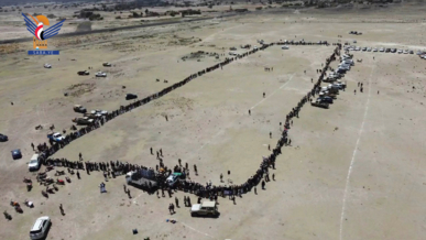 وقفة قبلية لأبناء الحداء بذمار إعلاناً للنفير والجهوزية لمواجهة العدوان وإسناداً لغزة