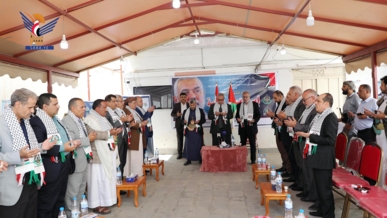 الدكتور بن حبتور يقدم واجب العزاء في استشهاد المجاهد إسماعيل هنية