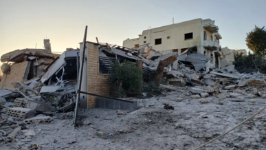 العدو الإسرائيلي يشن غارات عنيفة على جنوب لبنان ويُنذر بإخلاء المناطق جنوب نهر الزهراني