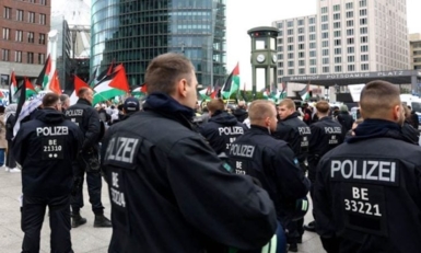 برلين ..انطلاق مظاهرة مؤيدة لفلسطين رغم رفض السلطات الألمانية