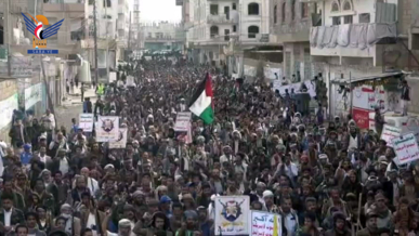 البيضاء.. مسيرات حاشدة رفضا لجريمة الإبادة والتجويع بحق الأشقاء الفلسطينيين