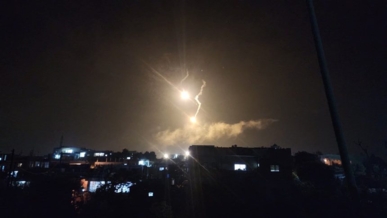 سوريا: مروحيات العدو الإسرائيلي تحلق فوق حوض اليرموك غربي درعا